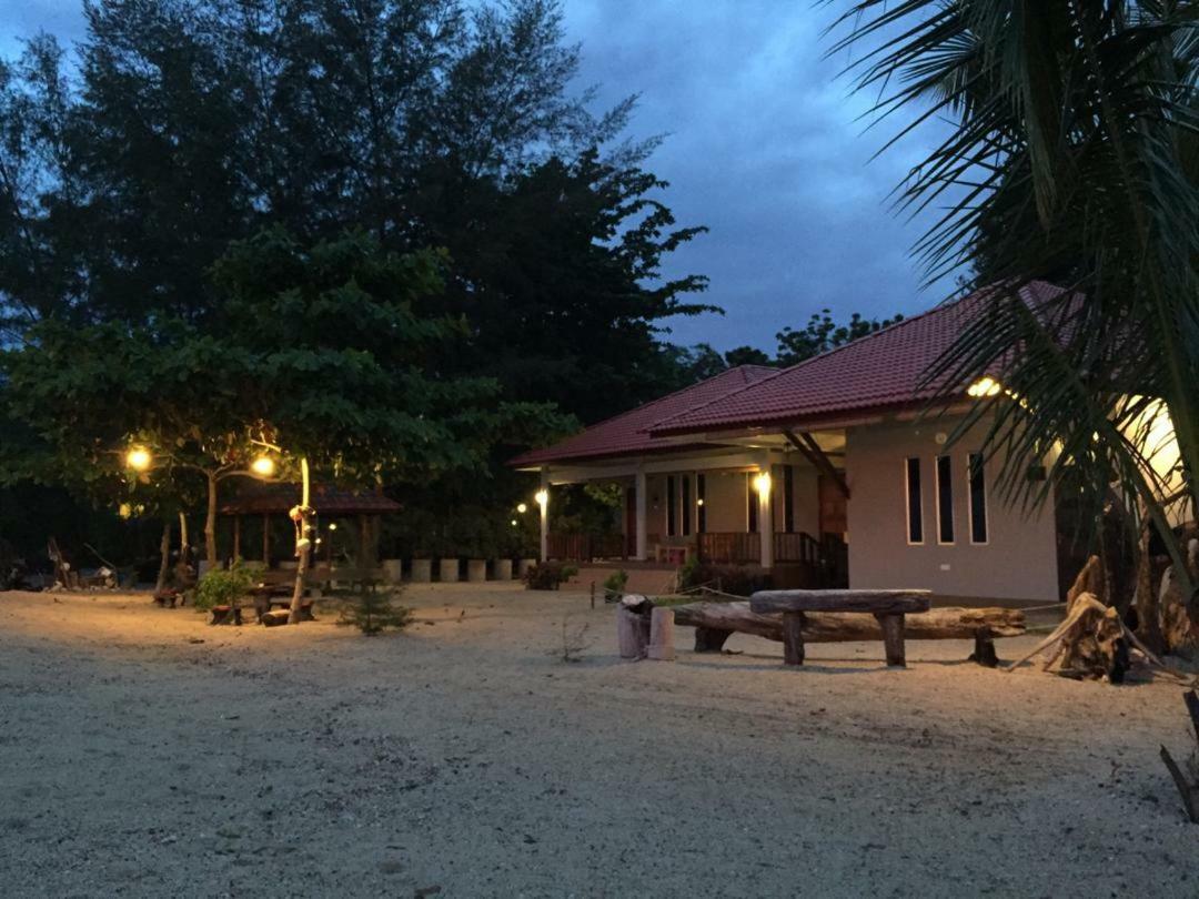 Red Coral Cottage Langkawi Exterior foto